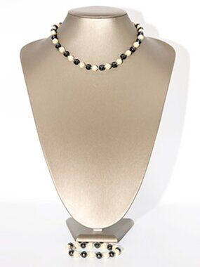 VINTAGE FAUX PEARL NECKLACE 18" WHITE & CHARCOAL GREY PEARLS AND BRACELET 8"